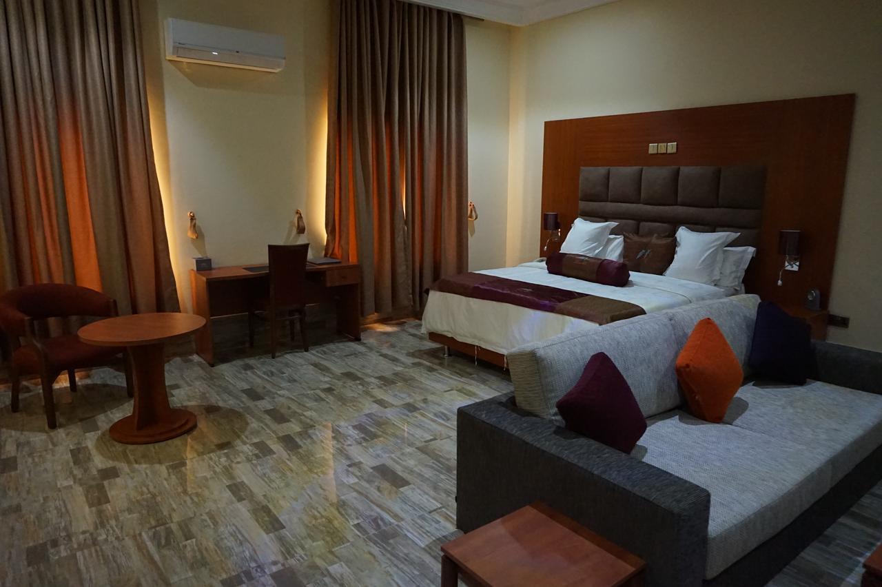 Aenon Suites Oshogbo Exterior photo